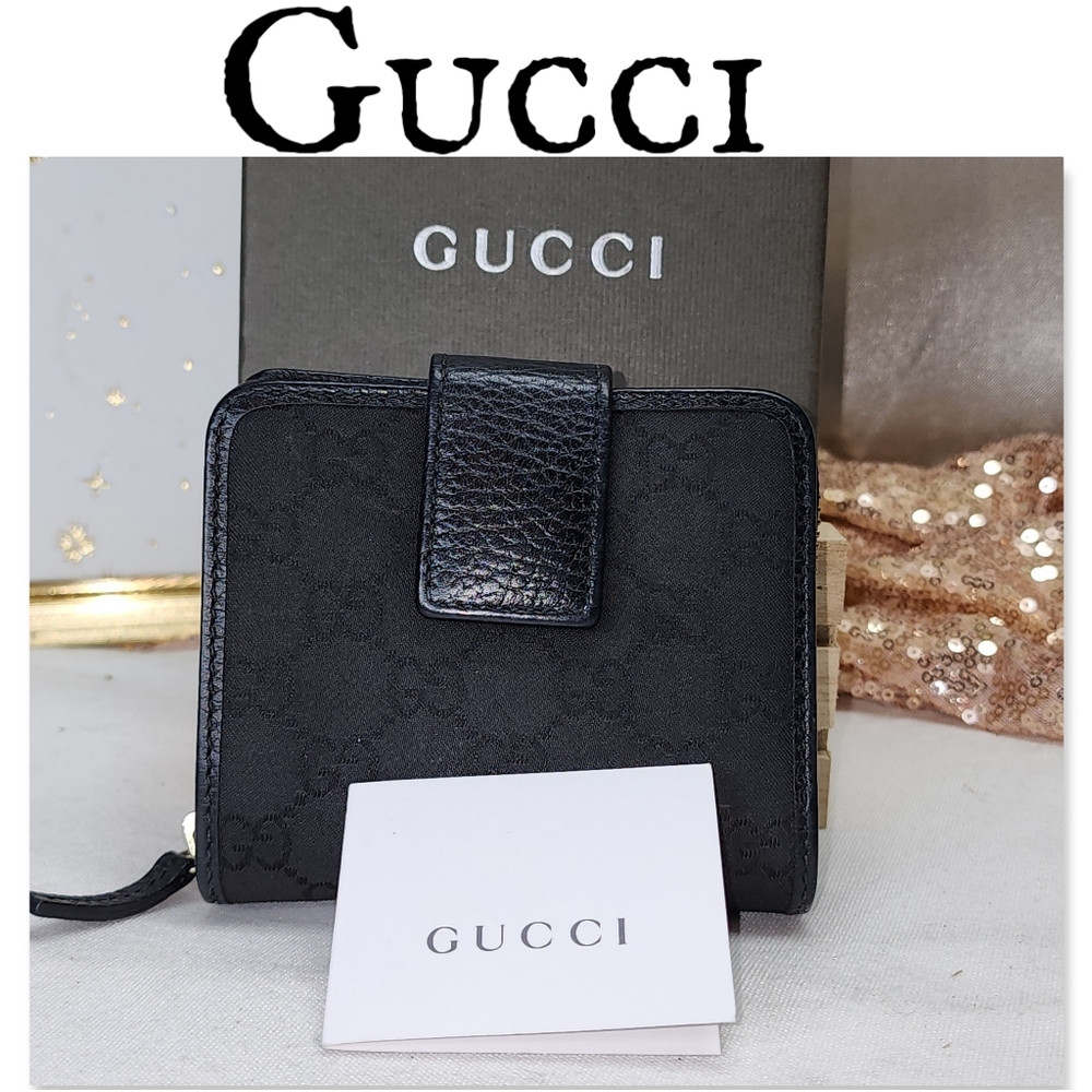 Authentic Gucci Compact Zipper Wallet